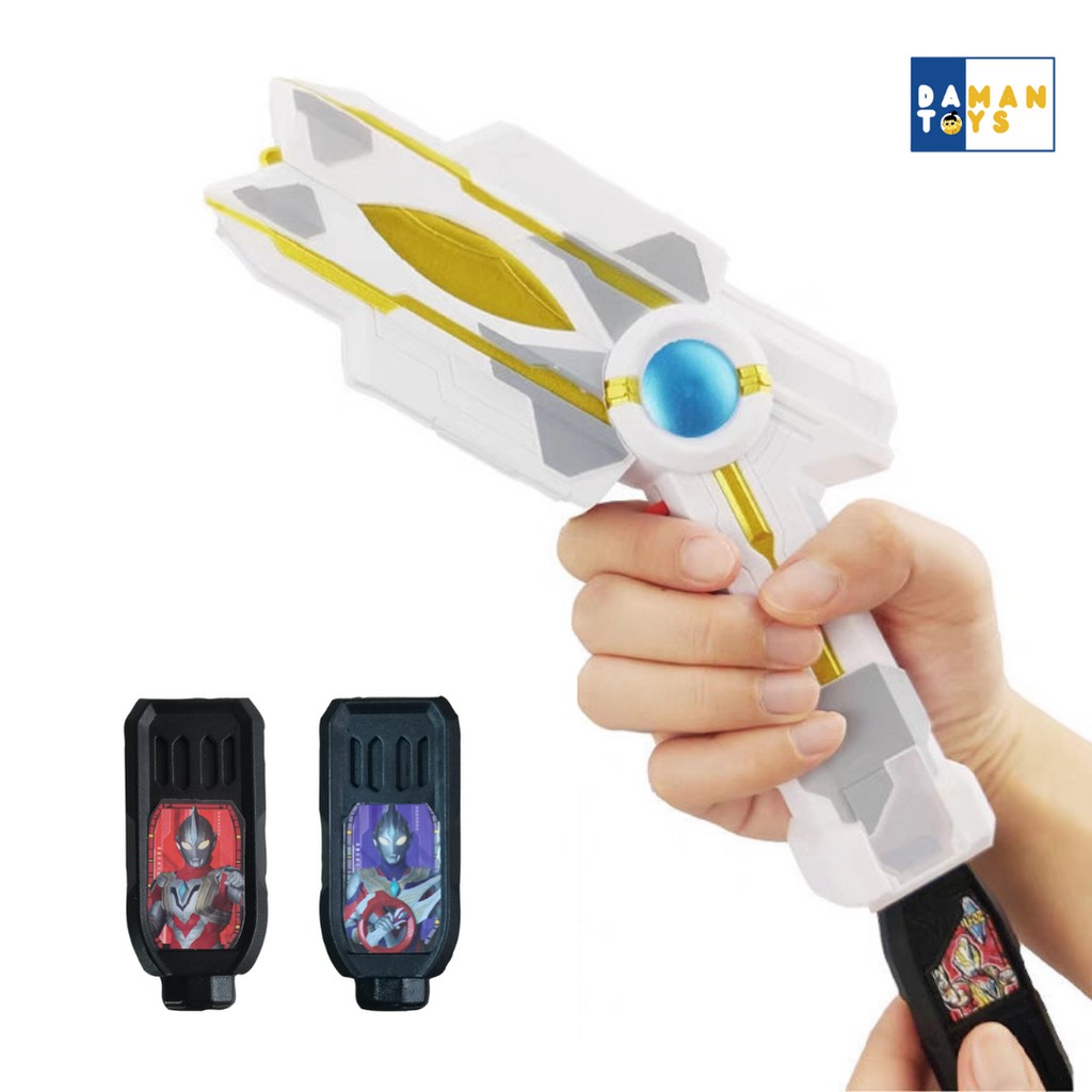 Senjata Ultraman Weapon DX Ultraman Trigger : DX Guts Spark Lens Mainan Anak Laki Laki