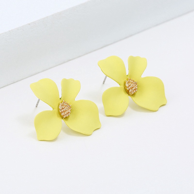Anting Korea Tusuk Model Bunga Anting wanita fashion earrings-Yellow