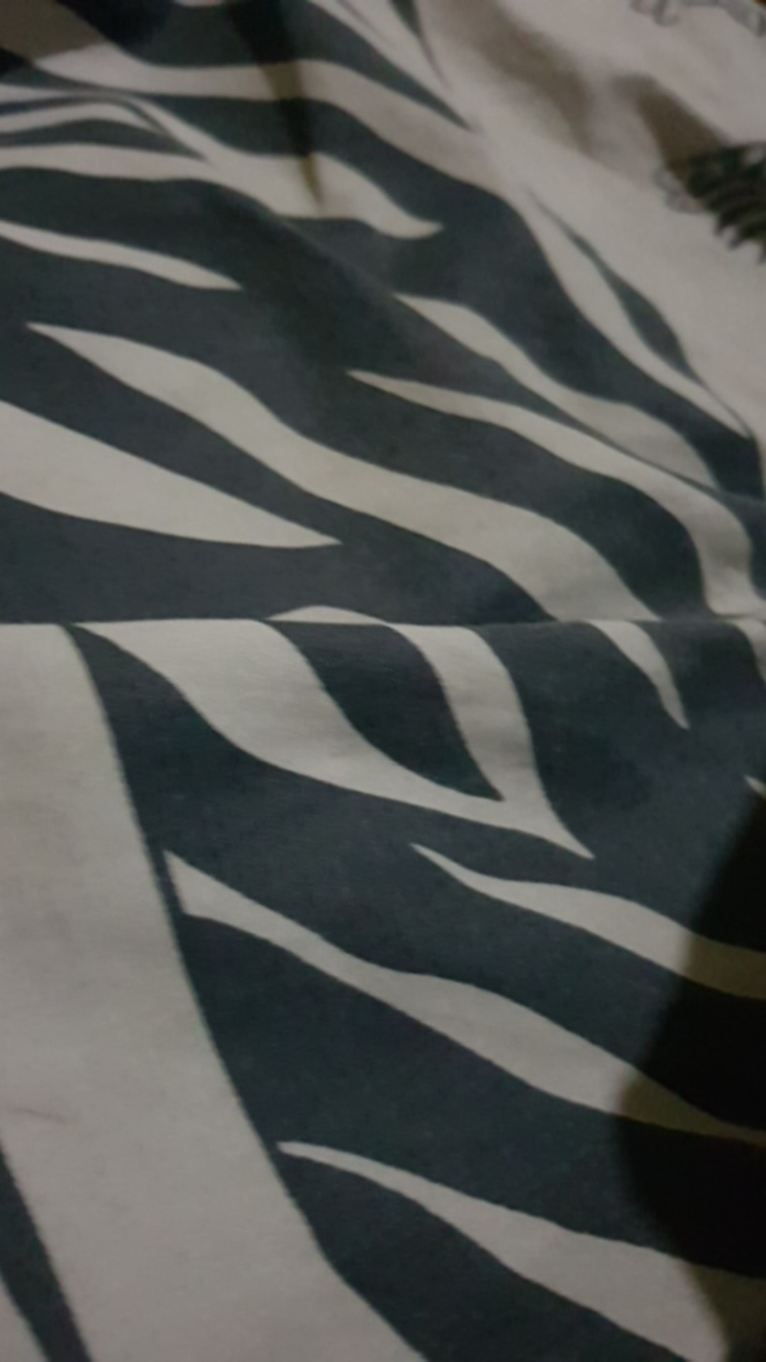 Taplak Meja Bulu (free Tempat Tisu) / Karpet Meja / Taplak Bulu / Meja Bulu