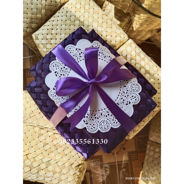 besek paket nasi dan snack