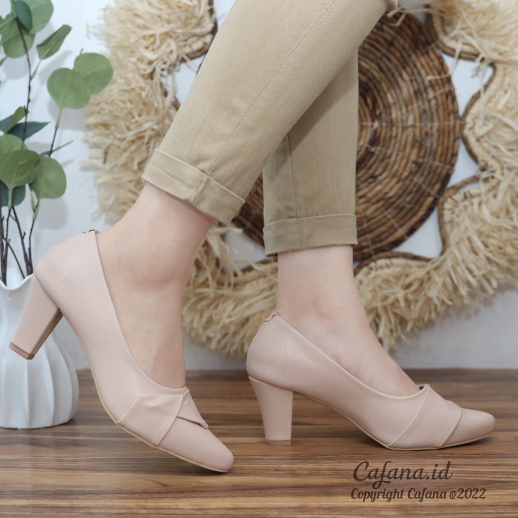 Sepatu Pantofel Premium Wanita Echa  SDH244