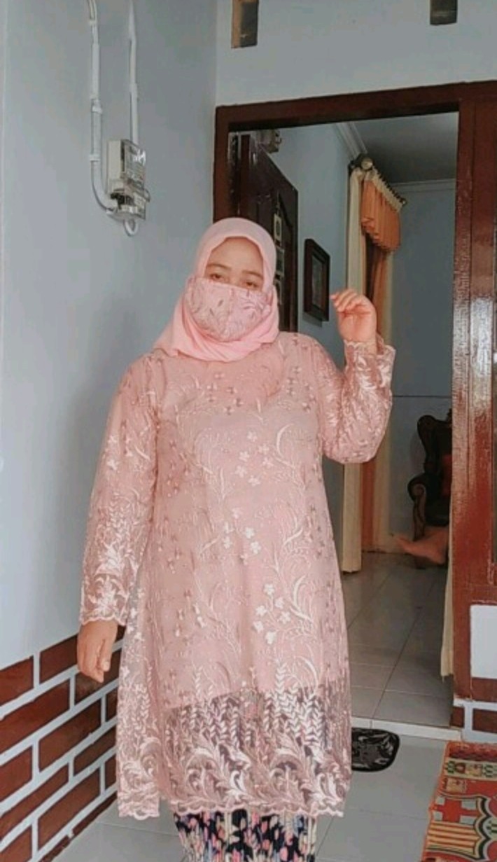 Stelan Tunik Tille | Stelan Tunik Kebaya | Kebaya Terbaru | Kebaya Pesta | Kebaya Modern | Kebaya