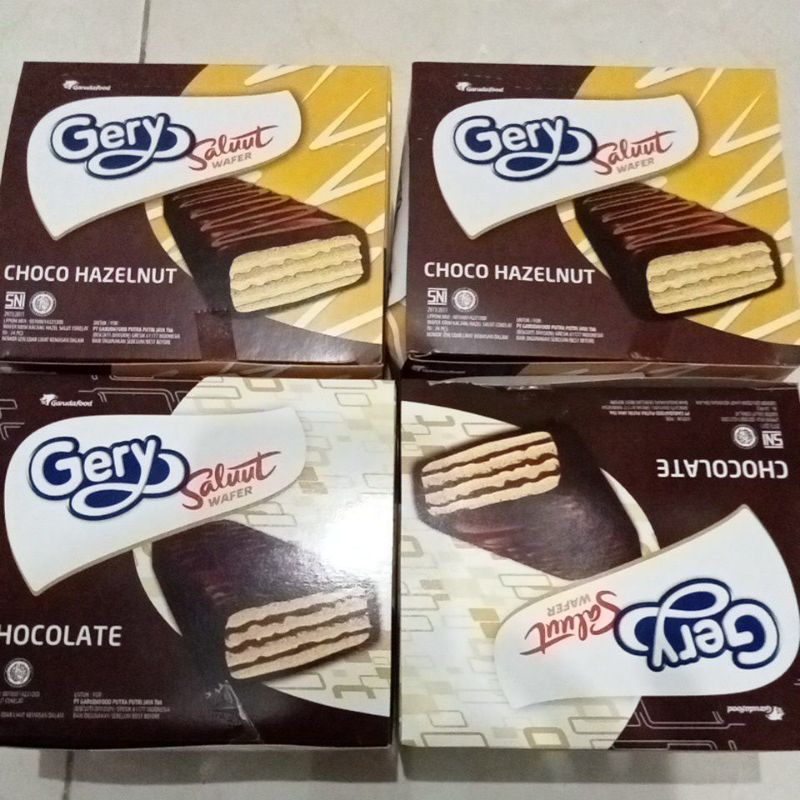 Gery Saluut wafer  500 box isi 24 pcs