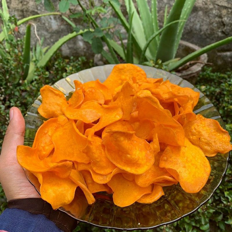 

NEW !! Cemilan Keripik singkong kuning rasa original cemilan kekinian