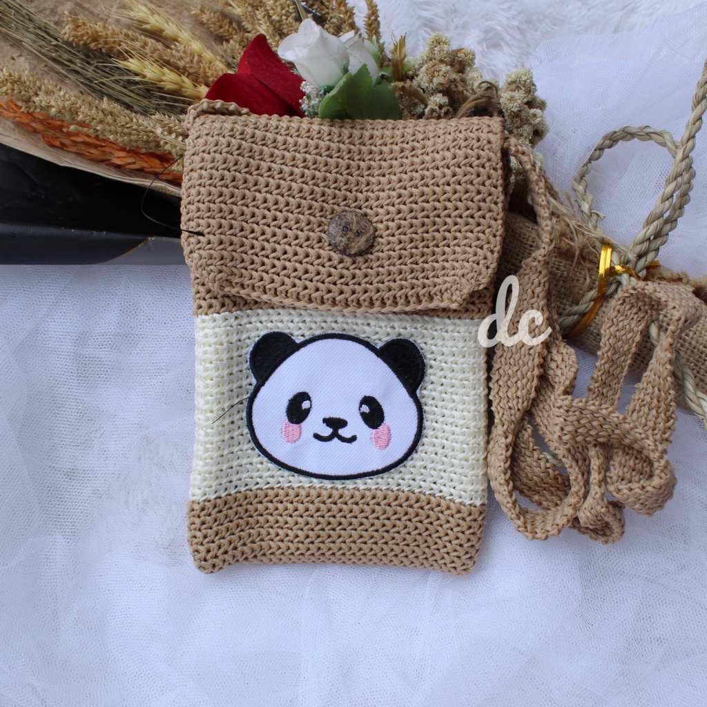 tas hp rajut karakter panda / tas slingphone karakter panda rajutan murah / tas selempang remaja