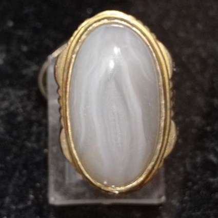Cincin batu natural white milky Chalcedony Sulaiman putih motif keris atau kantong Semar