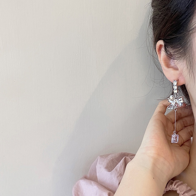 Anting Tusuk Gantung Desain Pita Hias Kristal Gaya Simple Untuk Wanita