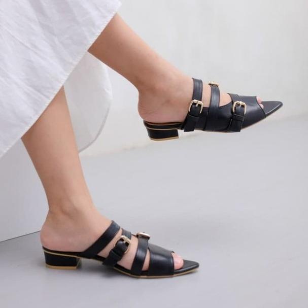 LAMELIKA -  Sendal Eclaire Flat Shoes Wanita 3 Cm [TKN.10Jn22ᶠ]