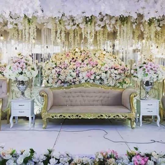 Kursi Sofa Pelaminan Set Wedding Decoration Bahan Kayu Jati Finishing Gold Silver Putih Jok Oscar