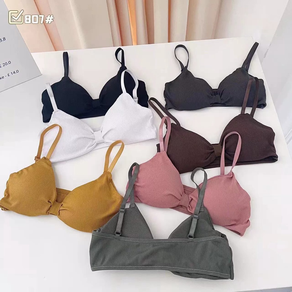 Sport Bra Fashion Wanita Bahan halus Bra tanpa kawat