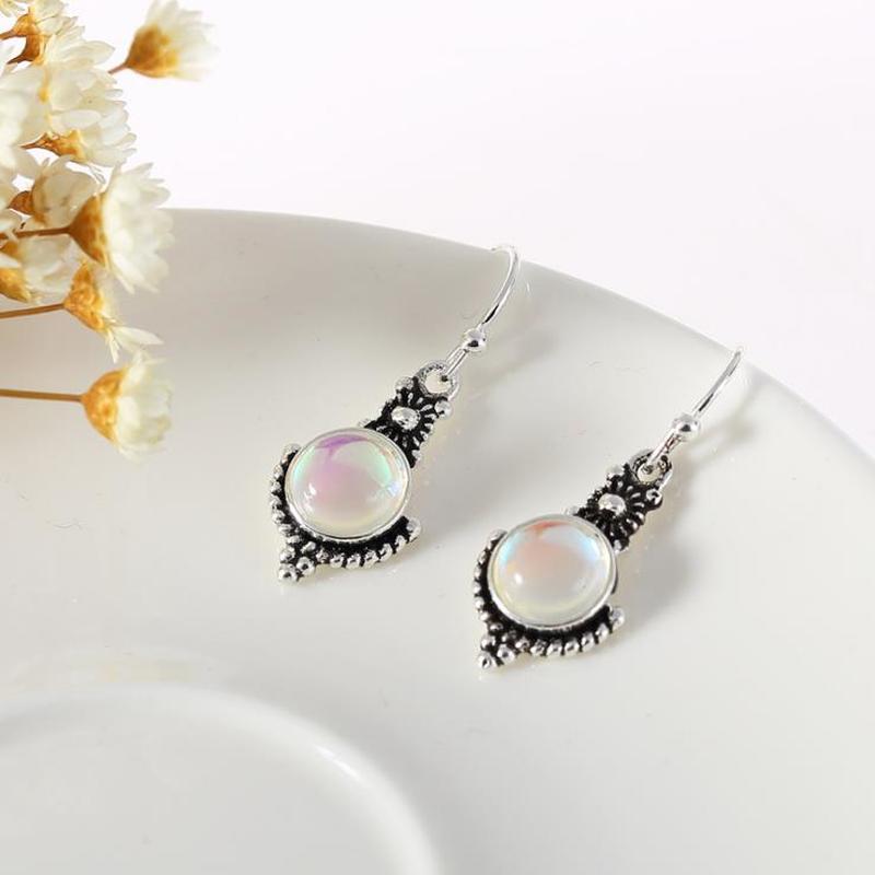 Perhiasan Anting 925 Silver Inlaid Moonstone Gaya Vintage Untuk Hadiah Wanita