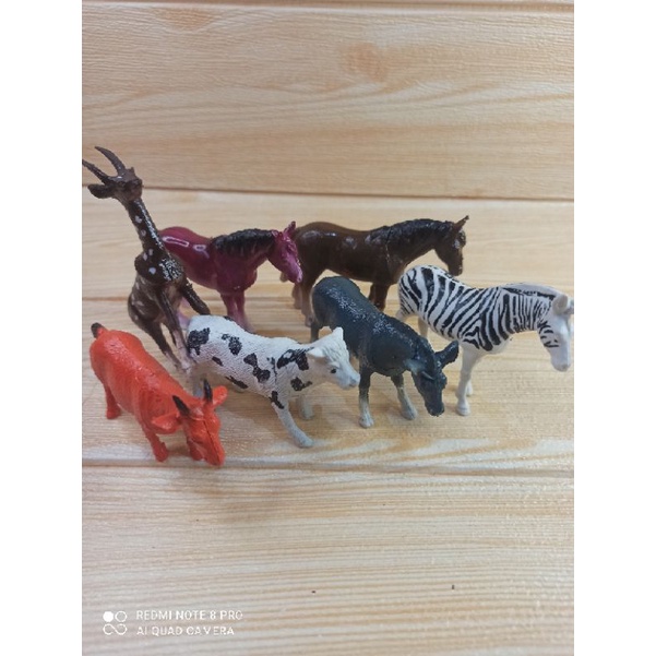 mainan hewan taman safari kecil untuk edukasi