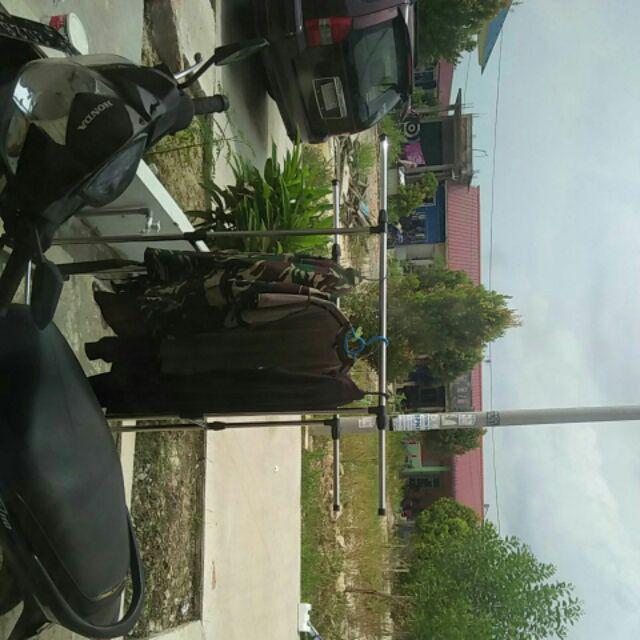 Stand Double Hanger 4 Roda