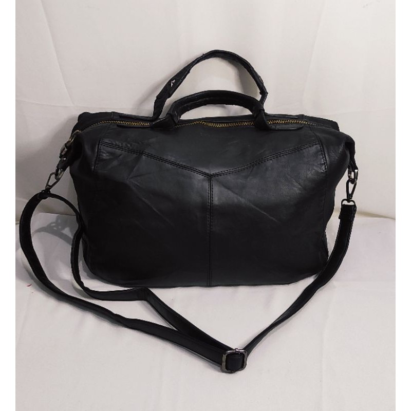 Preloved Breal sling bag