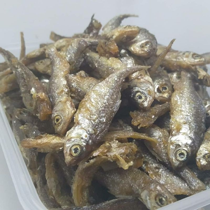 

ikan bilih/ikan danau/masakan padang/ikan enak gurih/ikan sudah digoreng