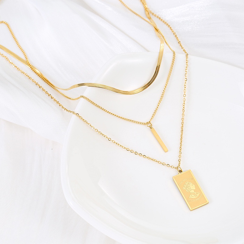 Kalung tiga layer titanium logo kerajaan korea fashion anti karat