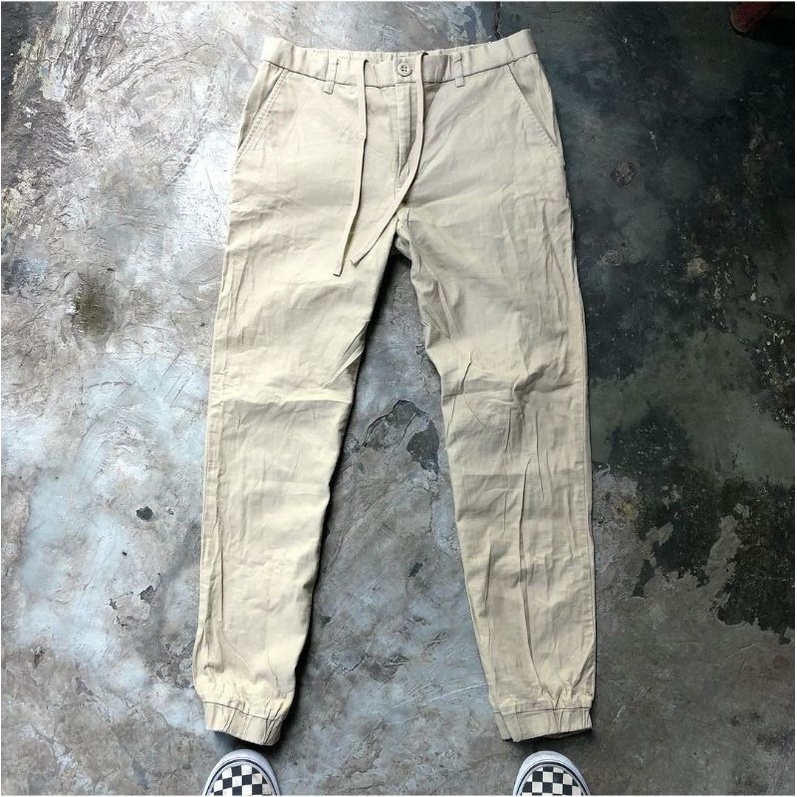 celana jogger uniqlo size 30-pria/cowok-second original