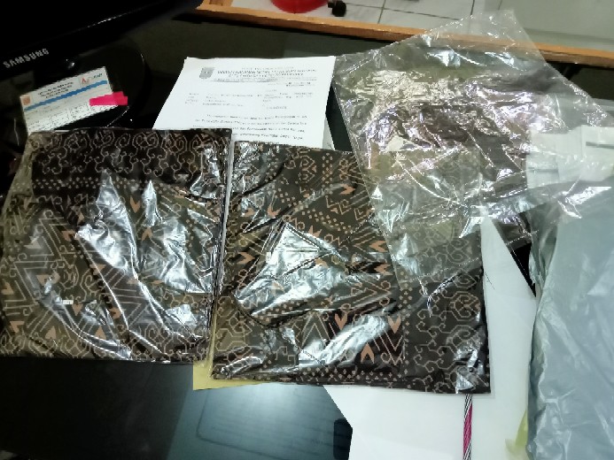 Batik Couple• Tunik/dress Batik Couple Kemeja Batik Pria • Baju Batik Couple Semut Hitam •