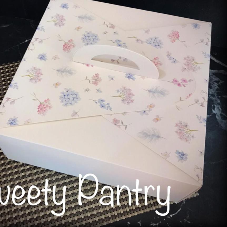 

✰ box kue / dus kue / packaging kue ukuran 25x25cm Flower ♂