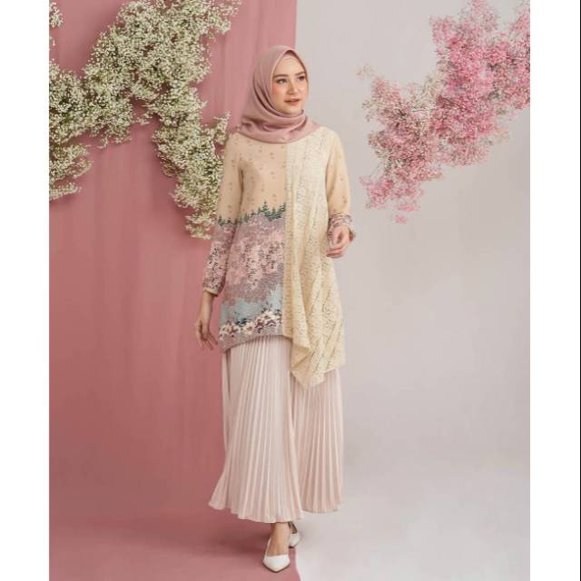 Jenna Tunik by Geulis