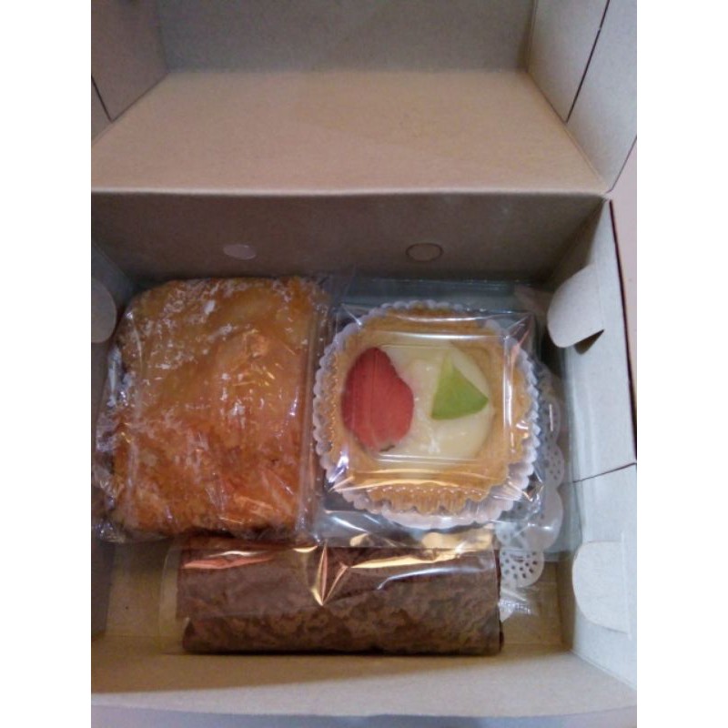 Snack box|kmplit bervariasi| kue basah|