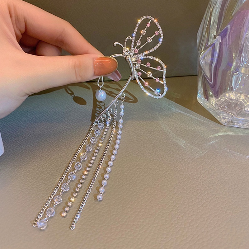 1pc Anting Klip On Gantung Panjang Wanita Desain Kupukupu Hollow Hias Kristal Mutiara