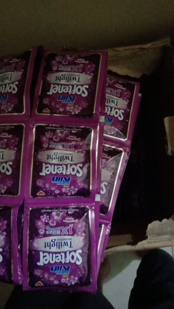 So Klin Softener 1x Bilas Pewangi Dan Pelembut Pakaian Sekali Bilas Kemasan Saset