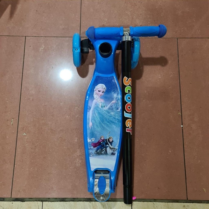 Scooter Anak / Skuter Anak Roda 4 / Otoped Anak Roda Nyala