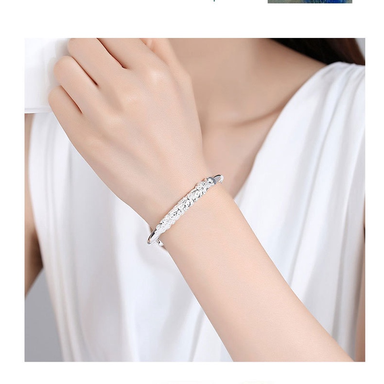 Gelang Model Terbuka Desain Merak Bahan Stainless Steel Lapis Silver Untuk Wanita