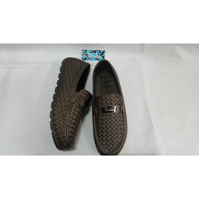 Produk Bagus   SEPATU PANTOFEL KARET PRIA KEKINIAN IMPORT KINBOS   berkualitas