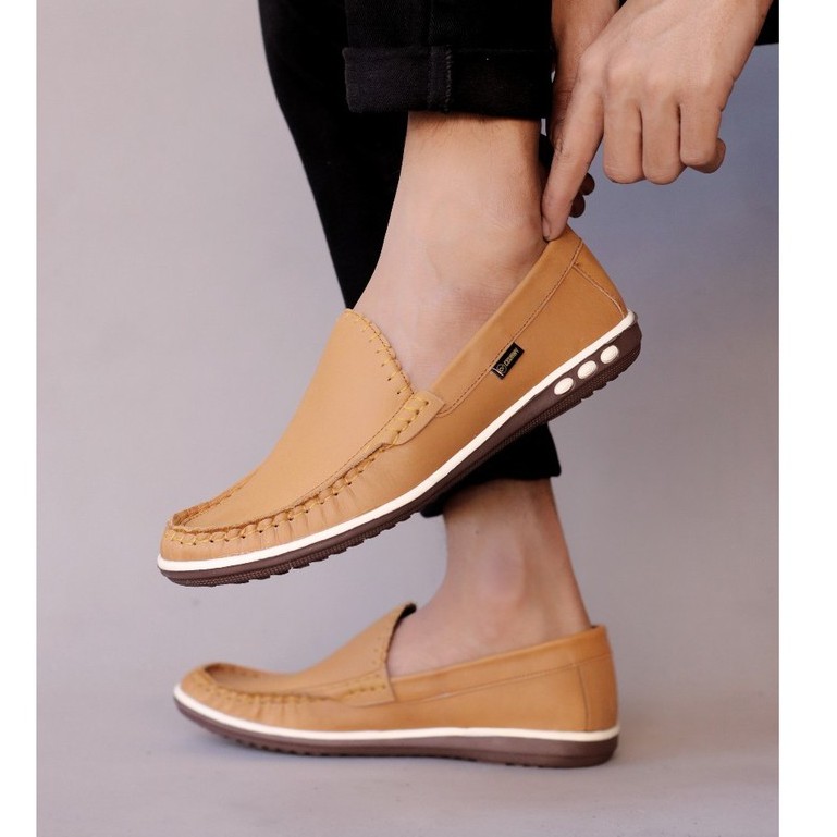 NEW ARRIVAL Sepatu Kasual Casual Slip On Pria Kulit Asli Original CVNY Santai Main Gaya Kondangan