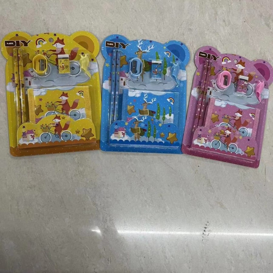 

Alat tulis Paket 662