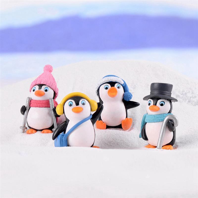 4 Pcs Ornamen Boneka Penguin Lumut Gantung Untuk Dekorasi Pohon Natal