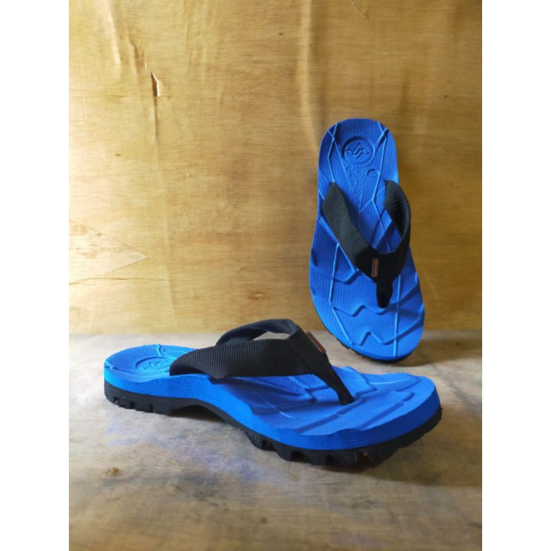 SANDAL GUNUNG SUZURAN JEPIT BLUE