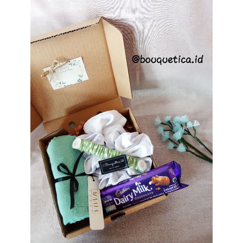

Hampers / Snack Box Gift / Kado / Gift Box Hijab /