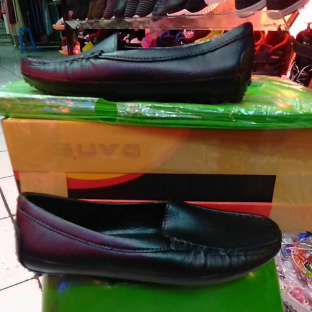 Sepatu yumeida flat shoes karet sintetis wanita.