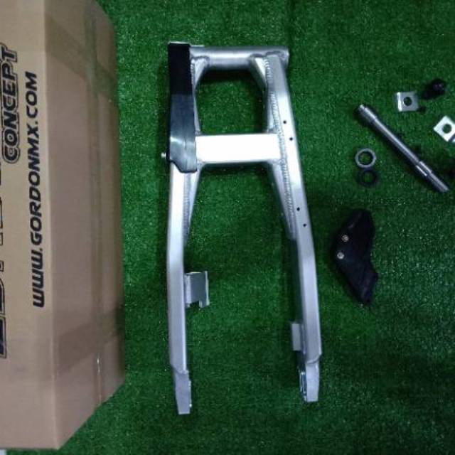 Swing arm klx 150 crf 150 L merk gordon