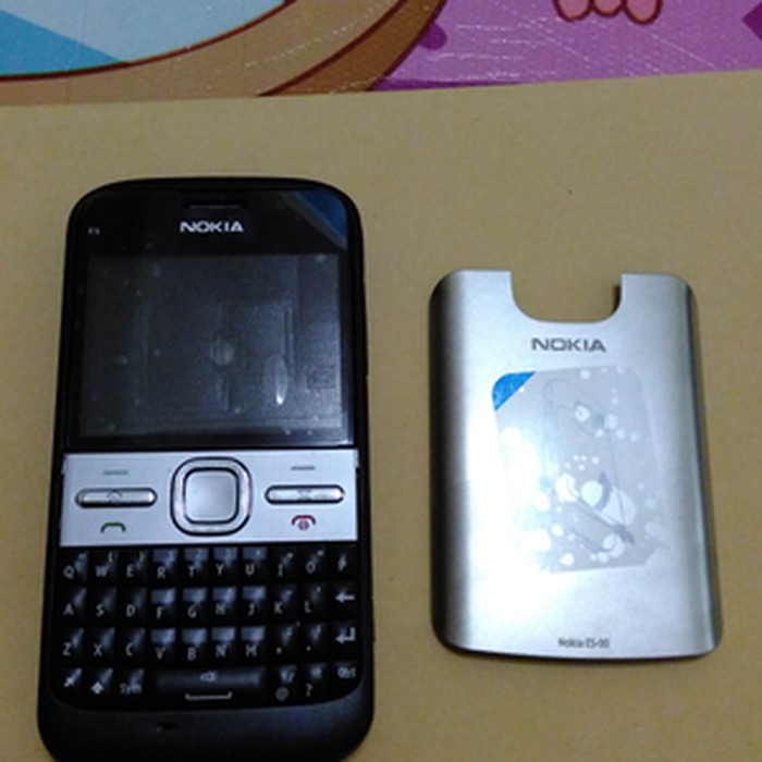 TERLARIS Casing Fullset Nokia E5 E-5 E Series Original Oem
