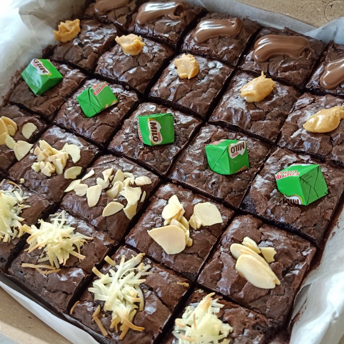

fudgy borwnies by naminas'kitchen size 20x20
