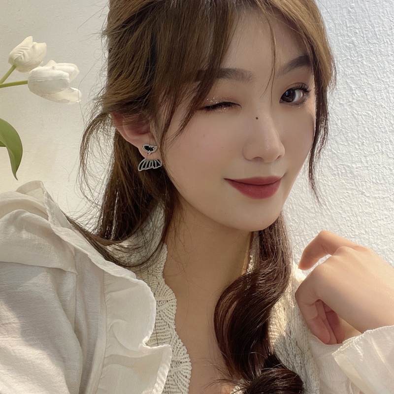 IFYOU Anting Stud Desain Sayap Kupu-Kupu Warna Silver Gaya Korea Untuk Wanita