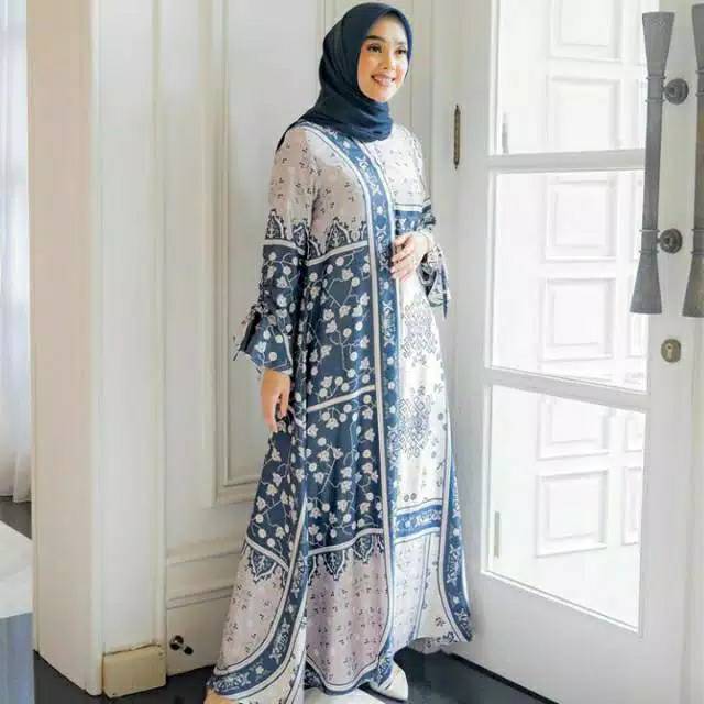 Agnia dress wearing klamby M amethys