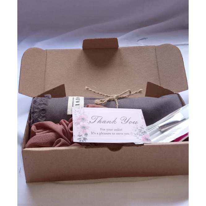 

SPECIAL GIFT BOX !!! Hampers