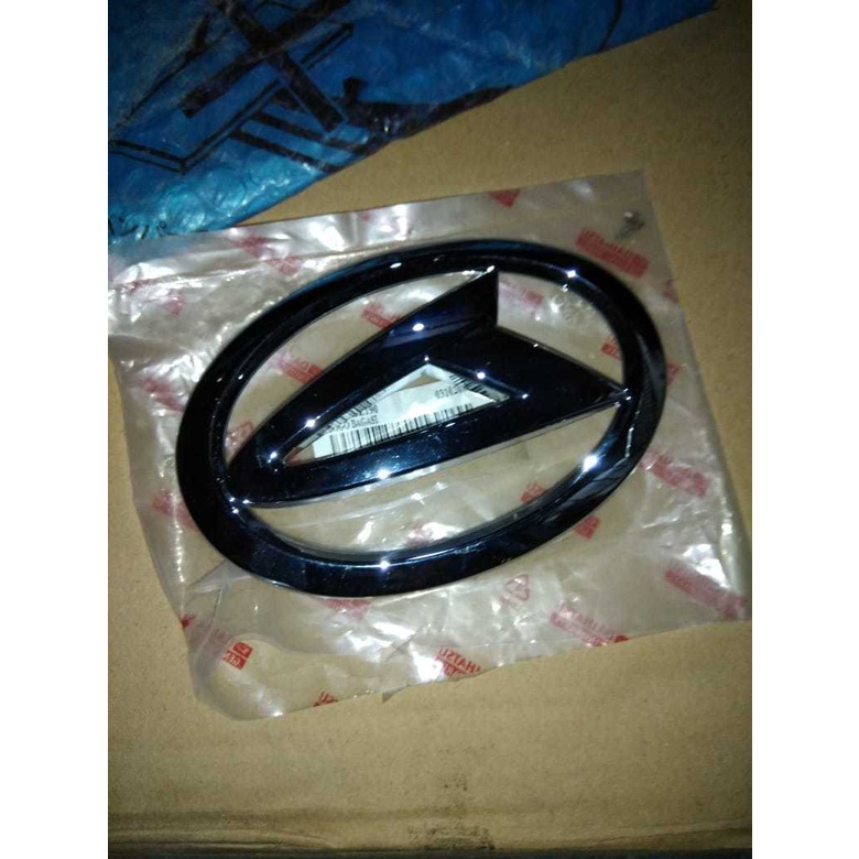 LOGO GRILL DEPAN 75311BZ190 DAIHATSU TERIOS 2009 -