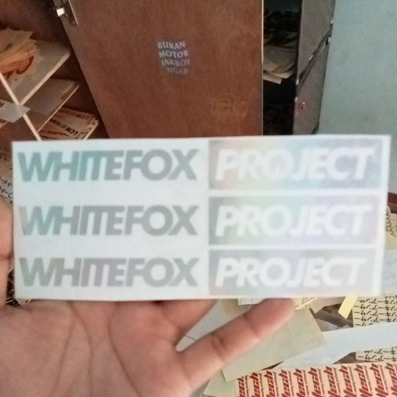 STIKER CUTTING WHITE FOX PROJECT MOTOR HELM MOBIL TERBARU VARIASI RACING LOGO HOLOGRAM MURAH COD