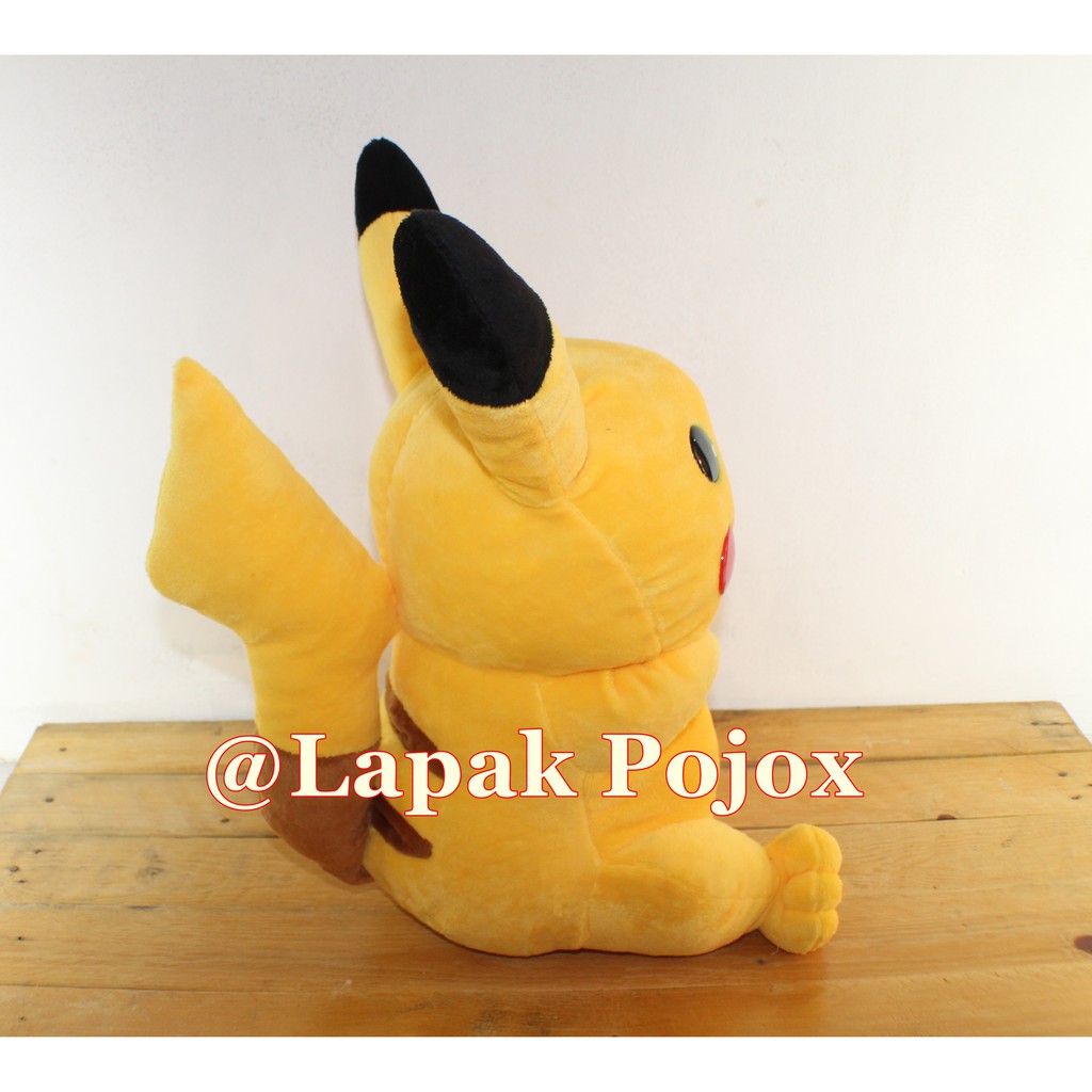 Boneka Pikachu Pokemon Go size M