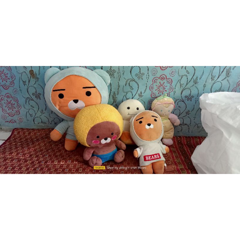 Boneka rupa rupa