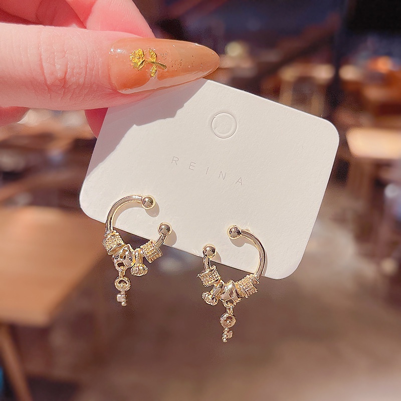 Shuling New Design Geometric Earrings Female S925 silver needle Delicate Stud Earrings Diamond Key Earrings