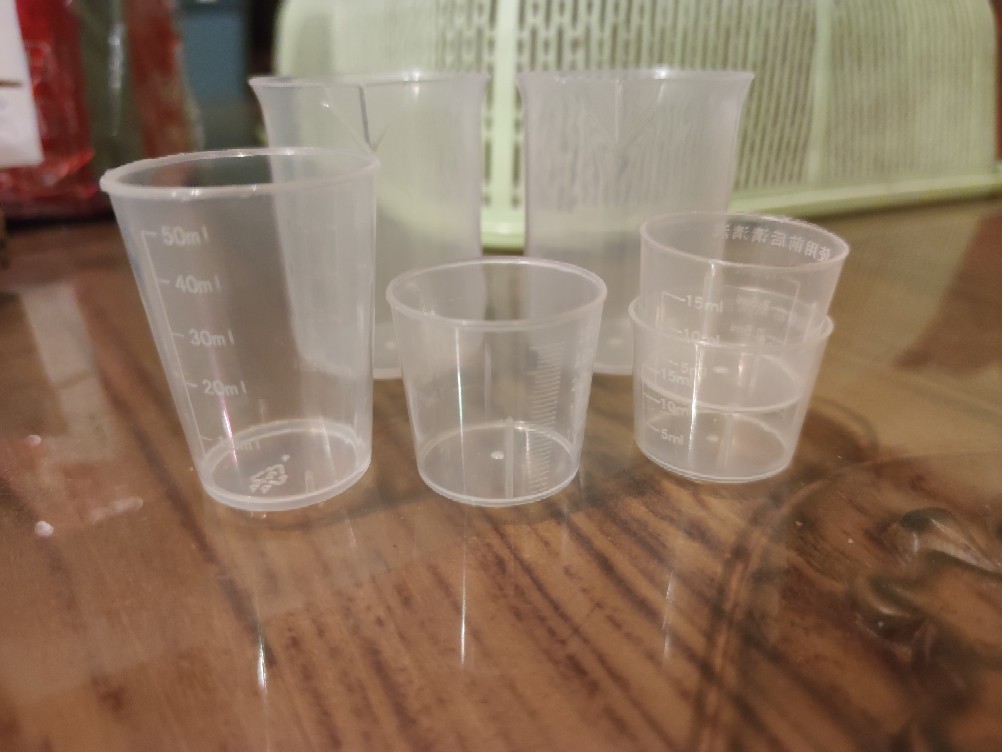 Gelas Ukur Takar Laboratorium Dapur 100ml Plastik  1pcs