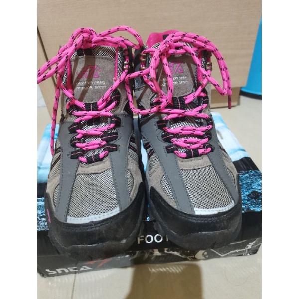 Sepatu SNTA 611 Outdoor Second Grey Fuschia Nomor 37