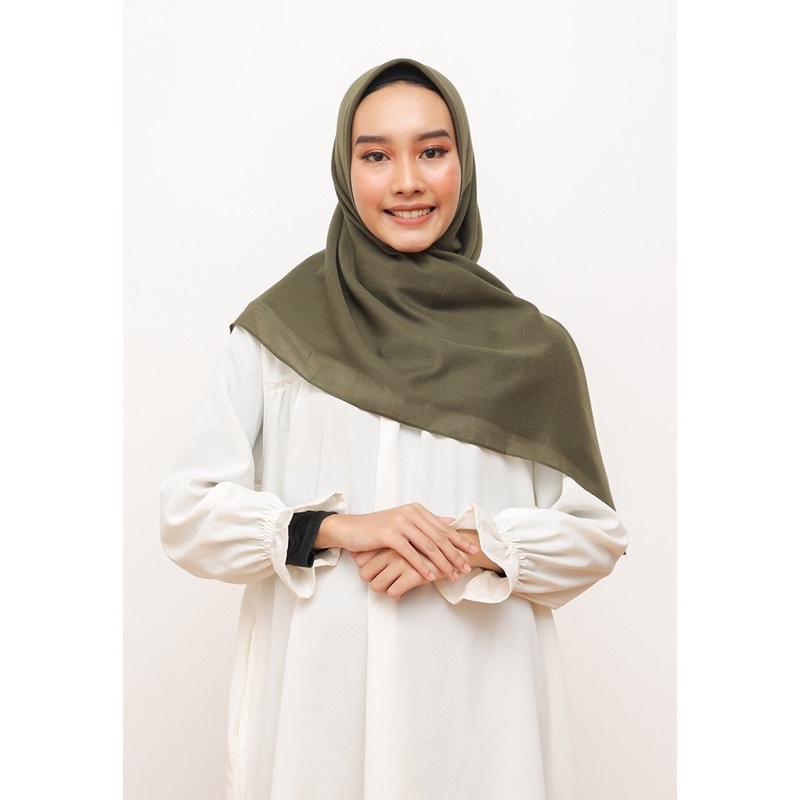 Hijab Segiempat Basic Voal ori by Umama scarf / Kerudung Basic voal umama jahit tepi